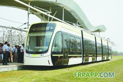 備受關(guān)注的麒麟現(xiàn)代有軌電車(chē)上線(xiàn)試跑 備受關(guān)注的麒麟現(xiàn)代有軌電車(chē)上線(xiàn)試跑