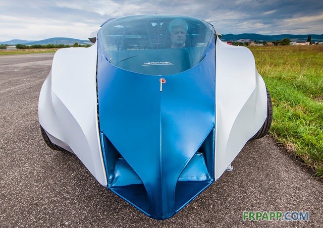 科幻造型  飛行汽車(chē)2016年開(kāi)始售賣(mài) 
